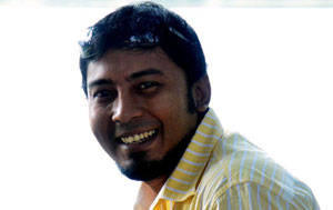 জাতির জনক বিক্রী হচ্ছে পুরনো খবরের কাগজ মুড়ে