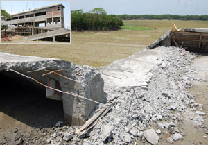 কালবৈশাখী ঝড়েই বিধ্বস্ত নবনির্মিত সাইক্লোন শেল্টার!