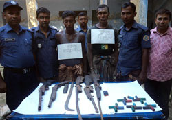ভোলায় আগ্নেয়াস্ত্রসহ দুই জলদস্যু গ্রেপ্তার ভোলায় আগ্নেয়াস্ত্রসহ দুই জলদস্যু গ্রেপ্তার