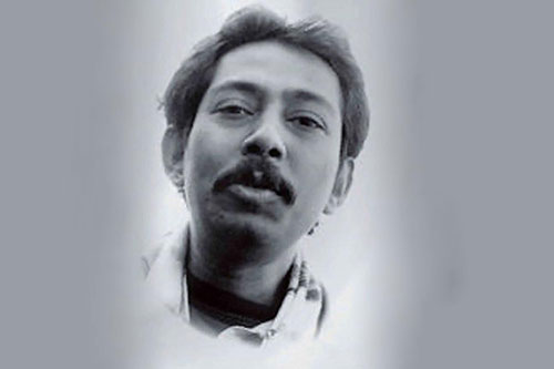 কেঁপে কেঁপে জ্বলা অনন্ত স্মৃতি