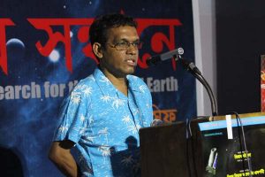 ‘গ্রহে বুদ্ধিমান প্রাণী থাকার গাণিতিক সম্ভাবনা রয়েছে’ ‘গ্রহে বুদ্ধিমান প্রাণী থাকার গাণিতিক সম্ভাবনা রয়েছে’