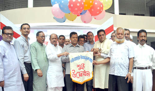 বরিশালে তথ্য সচিব আব্দুল মালেককে সংবর্ধনা