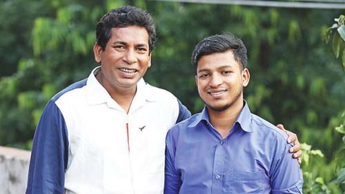 ভক্তকে যা বললেন বরিশালের মোশাররফ করিম