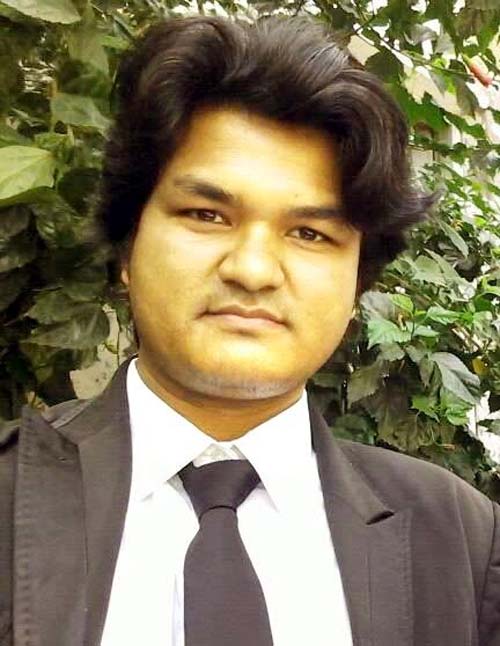 সাংবাদিক রহিম রেজার এলএলবি ডিগ্রি অর্জন