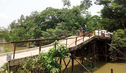 বামনায় ঝুঁকিপূর্ণ ১৫টি গার্ডার ব্রিজ