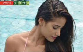 লকডাউন না মানায় পুনম পান্ডে গ্রেফতার
