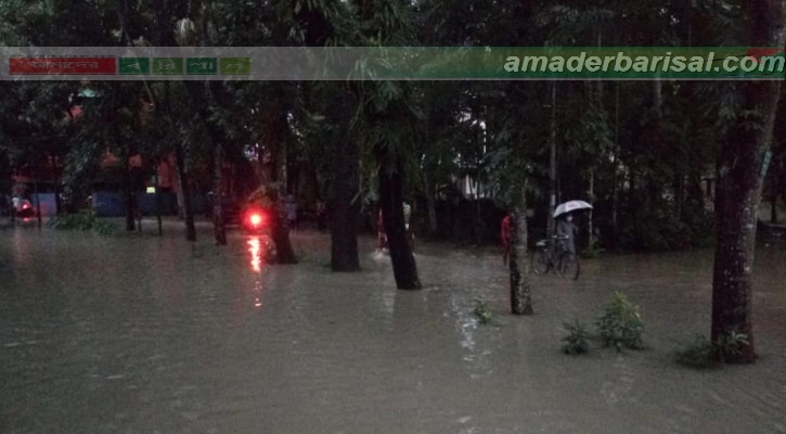 অস্বাভাবিক উচ্চতার জোয়ারে উপকূলের জনজীবন বিপর্যস্ত