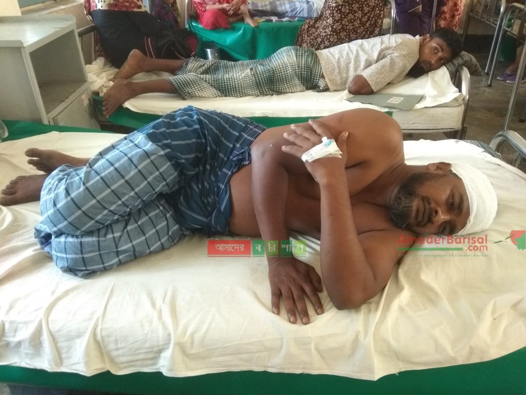 ভোলায় জুয়া খেলায় বাধা দেয়ায় গ্রাম পুলিশের ছেলেকে পিটালেন মেম্বারের ভাই