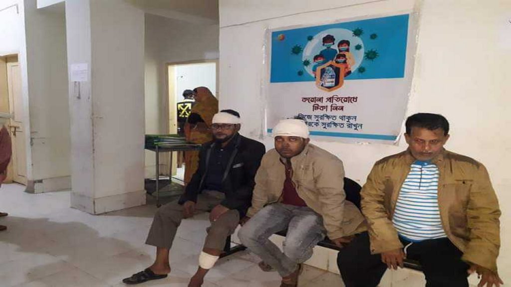 পিরোজপুরে স্বতন্ত্র ও আওয়ামী লীগ প্রার্থীর সমর্থকদের পাল্টাপাল্টি হামলার অভিযোগ
