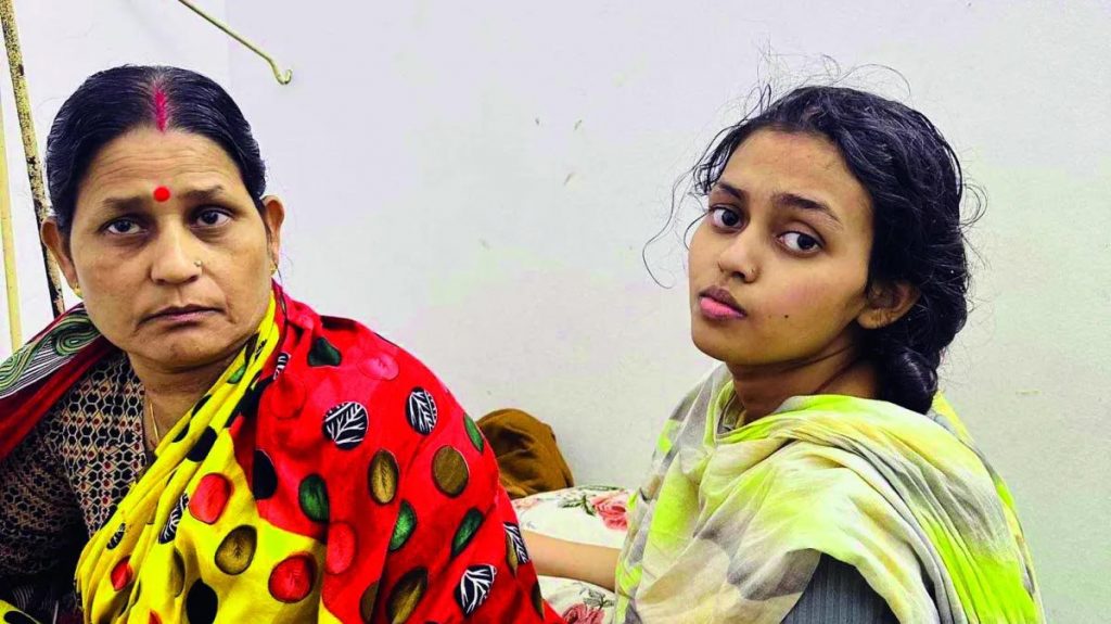 ক্যান্সারে আক্রান্ত বিএম কলেজ শিক্ষার্থী জবা রাণী বাঁচতে চায়