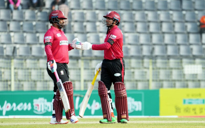 বরিশালের টানা পঞ্চম জয়, হেরেই চলেছে ঢাকা