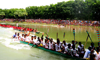 নৌকা বাইচ