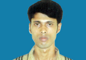 terror-rasel-barisal-university হামলাকারী রাসেল - ফাইল ফটো