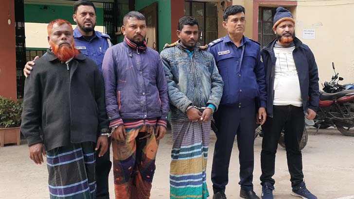 ভারতে পাচারকালে দেড় কোটি টাকার সুপারি জব্দ, চেয়ারম্যানের বিরুদ্ধে মামলা