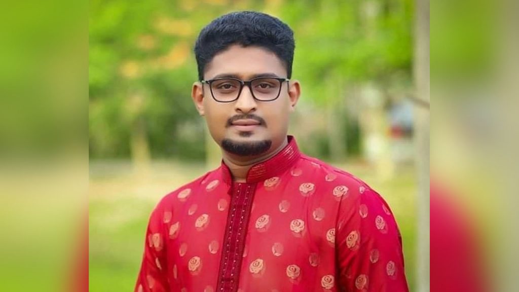 পাথরঘাটায় মাদক সেবনকালে শ্রমিকলীগ নেতা গ্রেপ্তার