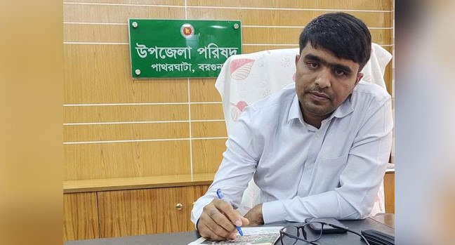 পাথরঘাটায় সাবেক উপজেলা চেয়ারম্যান আটক পাথরঘাটায় সাবেক উপজেলা চেয়ারম্যান আটক