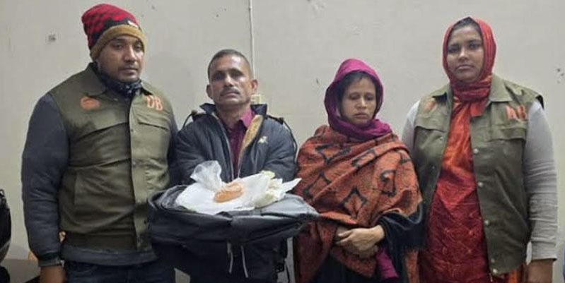 রাজাপুরে ৭৭৬পিস ইয়াবাসহ মাদকব্যবসায়ী স্বামী-স্ত্রী আটক