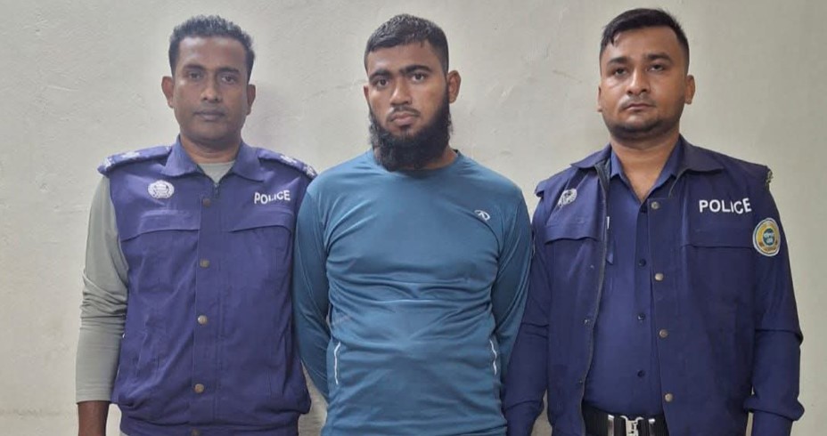 বরগুনায় যাবজ্জীবন সাজাপ্রাপ্ত পলাতক আসামি গ্রেপ্তার বরগুনায় যাবজ্জীবন সাজাপ্রাপ্ত পলাতক আসামি গ্রেপ্তার