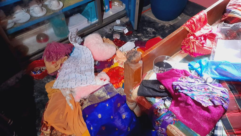 রাজাপুরে প্রবাসীর ঘরে দুর্ধর্ষ চুরি: নগদ টাকা ও স্বর্ণালঙ্কার লুট