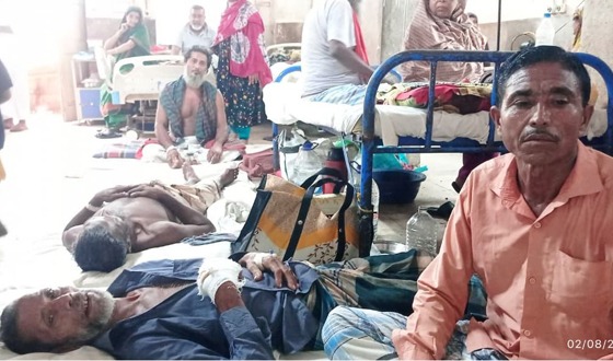 ইন্দুরকানীতে কুপিয়ে ৩ জনকে জখম