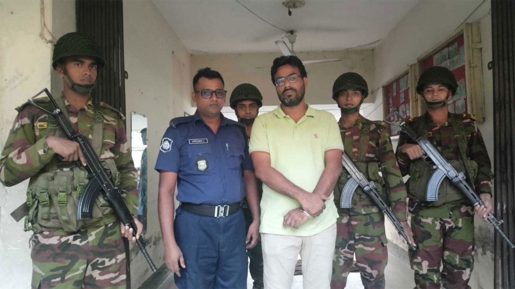 পিরোজপুরে চাঁদাবাজি মামলায় জেলা যুবদলের বহিষ্কৃত আহ্বায়ক মারুফ গ্রেফতার