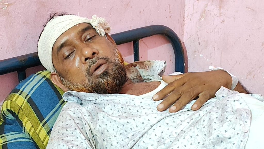 বাউফলে মুঠোফোনে ডেকে নিয়ে লঞ্চ মালিককে পেটানোর অভিযোগ