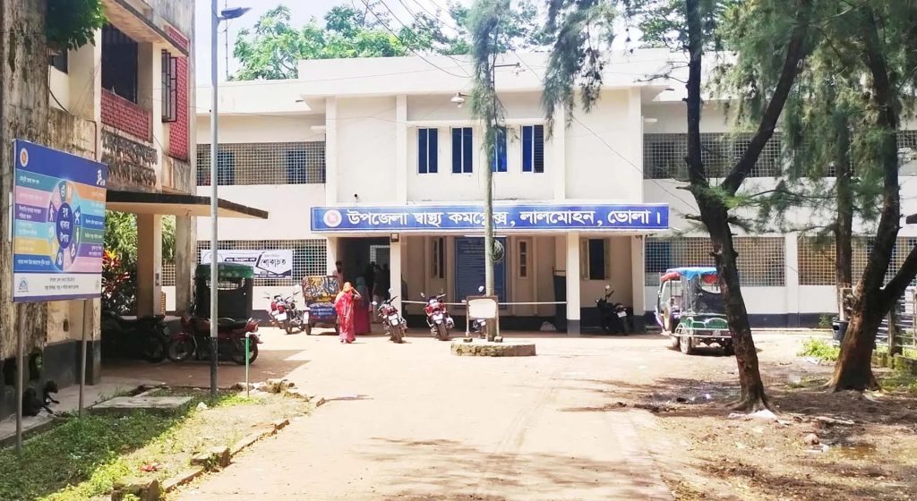 লালমোহনে সাপের কামড়ে গৃহবধূর মৃত্যু