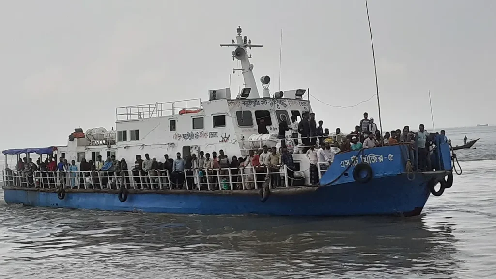 এক সপ্তাহ ধরে বন্ধ তজুমদ্দিন-মনপুরা নৌরুটের সি-ট্রাক