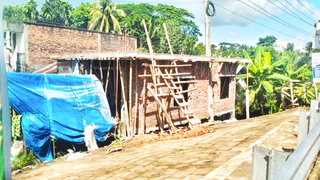 উজিরপুরে ভবন সওজের জমিতে, হবে বিএনপি কার্যালয়