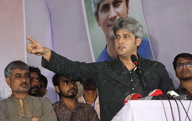 সংখ্যাগরিষ্ঠ খেটে খাওয়া মানুষের পক্ষে থাকতে হবে: বরিশালে জোনায়েদ সাকি