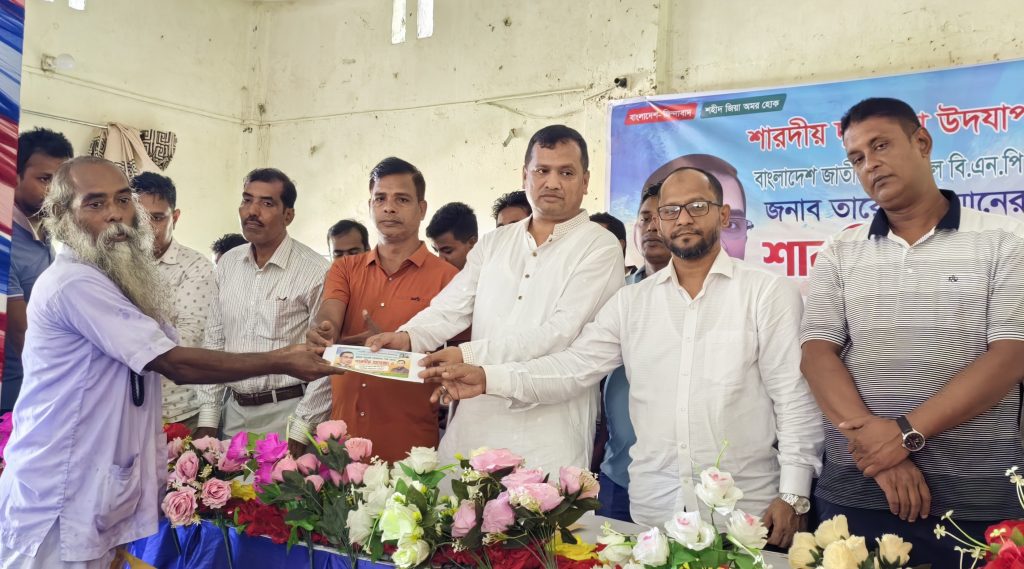 মঠবাড়িয়ায় ৭৭ টি পূজা মন্ডপে বিএনপি নেতা এআর মামুন খানের অর্থিক অনুদান মঠবাড়িয়ায় ৭৭ টি পূজা মন্ডপে বিএনপি নেতা এআর মামুন খানের অর্থিক অনুদান