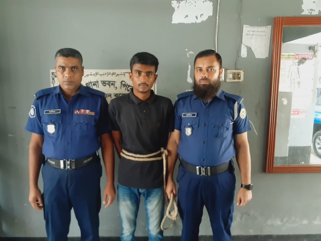 কাউখালীতে গাজাঁসহ মাদক ব্যবসায়ী গ্রেফতার
