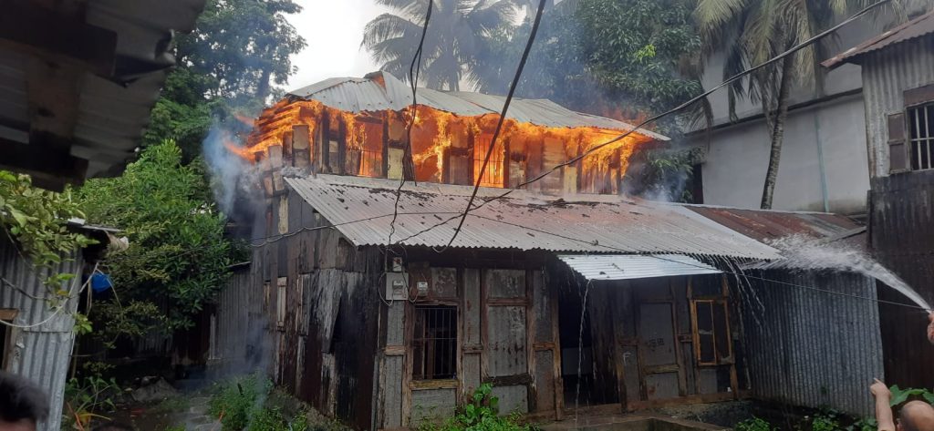 কলাপাড়া পৌরশহর নতুন বাজারে ভয়াবহ অগ্নিকাণ্ড, একটি ঘর ভস্মীভূত