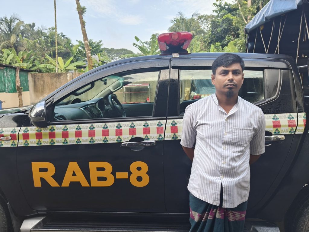 বাউফলে ট্রলারসহ তরমুজ ডাকাতির পরিকল্পনাকারী গ্রেফতার