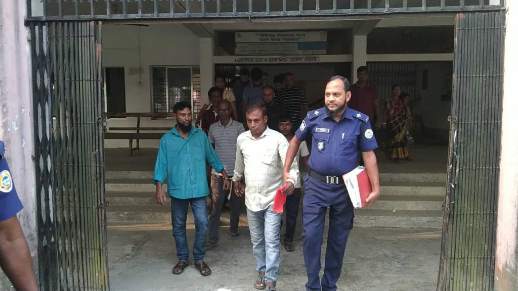 বরগুনায় মামলায় খালাস পেলেন আসামিরা, কারাগারে বাদী