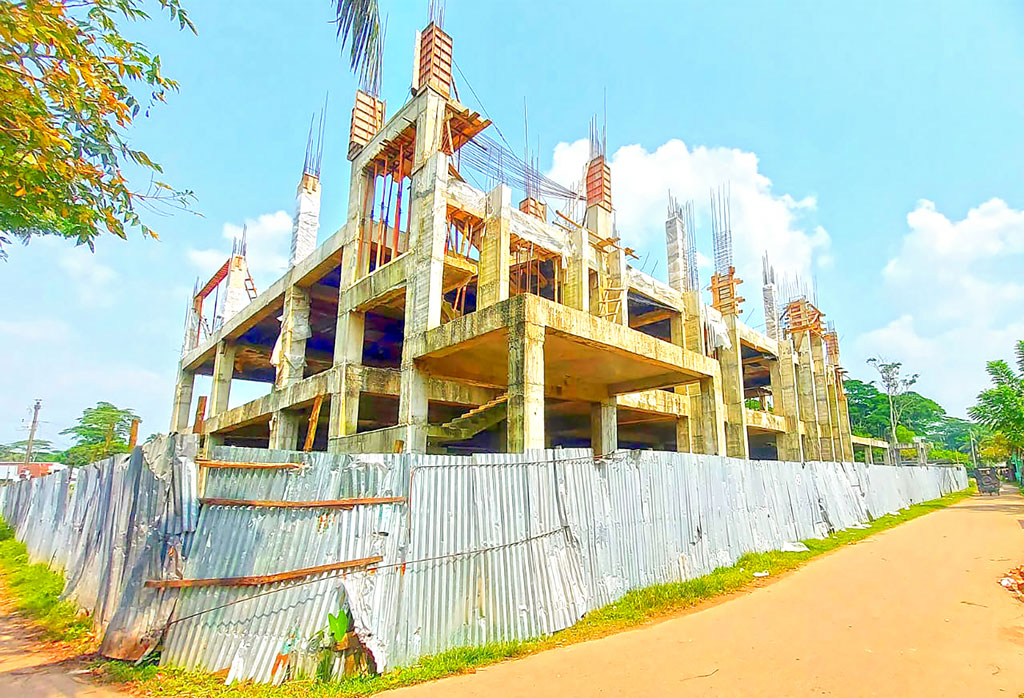 বামনা মডেল মসজিদ: ৬ বছরেও শেষ হয়নি নির্মাণ