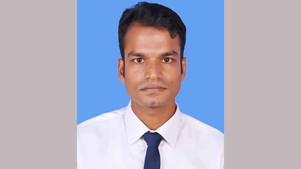 ‘অফিসকে বাসা বানিয়ে থাকা’ বরগুনার সেই কৃষি কর্মকর্তাকে পদাবনতি