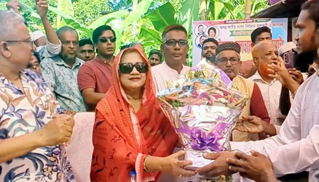 বরিশাল বিভাগের একমাত্র নারী প্রার্থীর নির্বাচনী প্রচারনা শুরু : নেতাকর্মীরা উজ্জীবিত বরিশাল বিভাগের একমাত্র নারী প্রার্থীর নির্বাচনী প্রচারনা শুরু : নেতাকর্মীরা উজ্জীবিত
