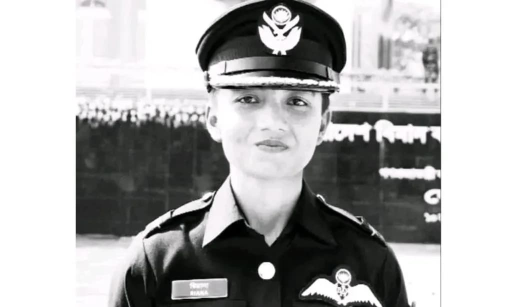 পর্যটকবাহী নৌকাডুবি : পশুর নদে নিখোঁজ বরিশালের মেয়ে সাবেক নারী পাইলটের লাশ উদ্ধার