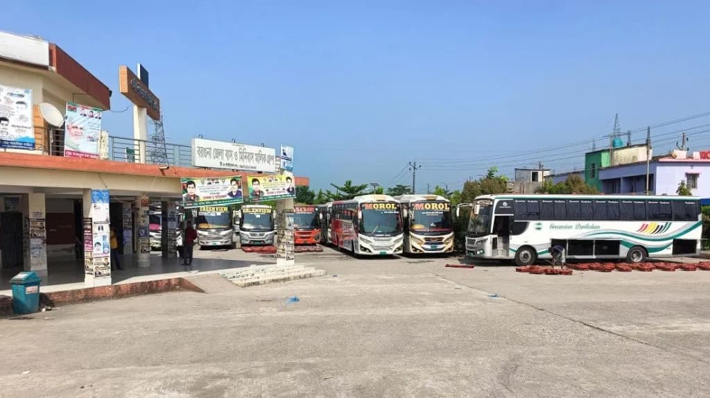 বরগুনায় সকাল থেকে দূরপাল্লার বাস চলাচল বন্ধ বরগুনায় সকাল থেকে দূরপাল্লার বাস চলাচল বন্ধ