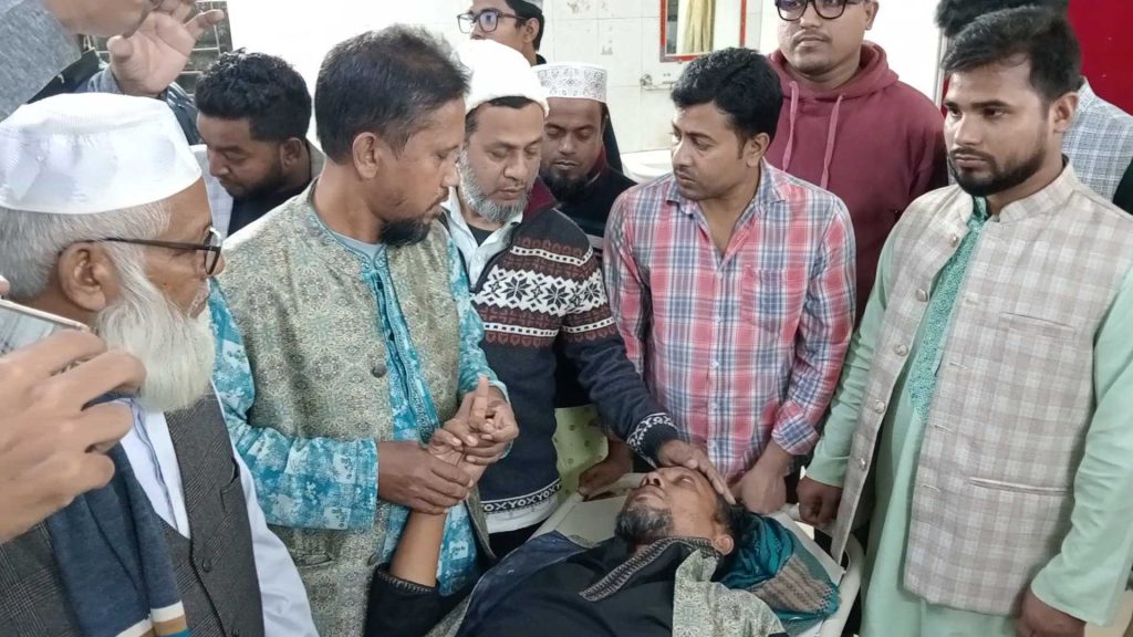 পিরোজপুরে দুই সাংবাদিকের ওপর হামলা, অভিযোগ বিএনপি নেতাকর্মীদের বিরুদ্ধে পিরোজপুরে দুই সাংবাদিকের ওপর হামলা, অভিযোগ বিএনপি নেতাকর্মীদের বিরুদ্ধে
