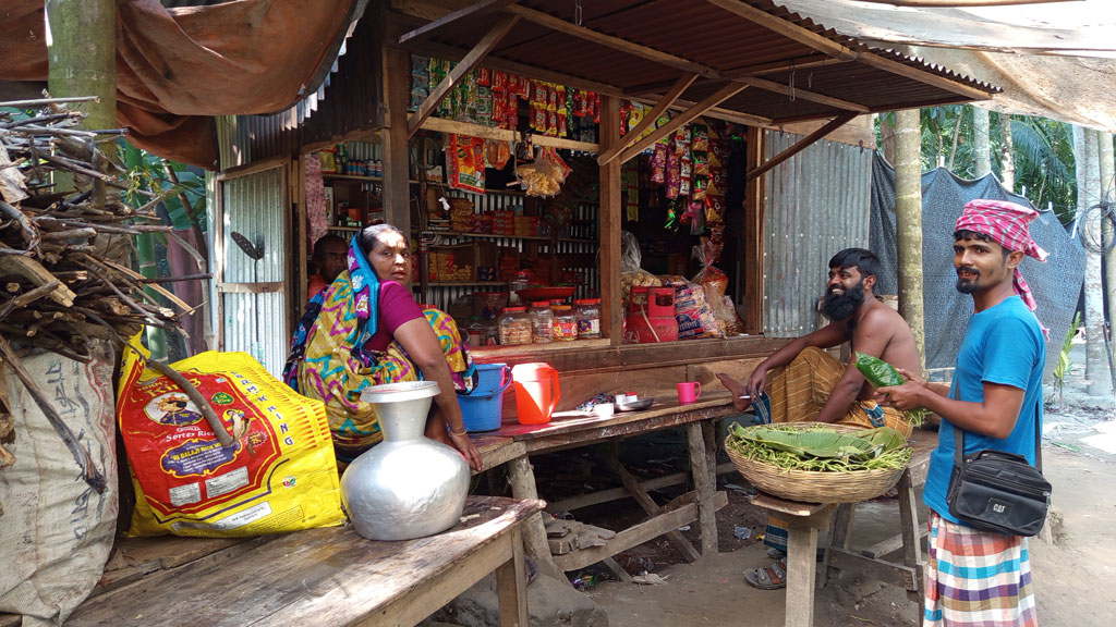 নেছারাবাদে ভূমিকম্পে দুলে ওঠে ঘরবাড়ি, আতঙ্কে স্থানীয়রা নেছারাবাদে ভূমিকম্পে দুলে ওঠে ঘরবাড়ি, আতঙ্কে স্থানীয়রা