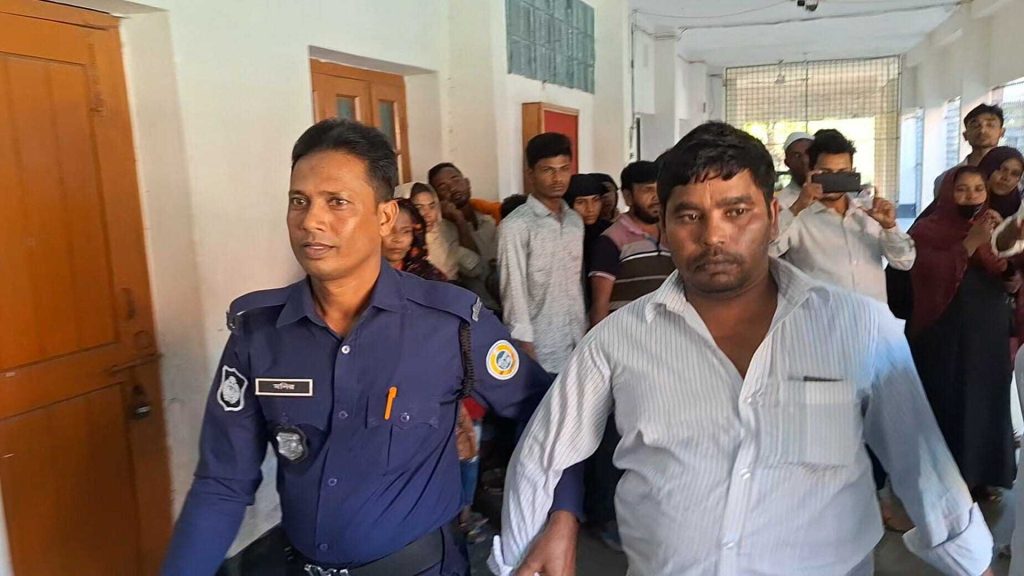 বরগুনার স্কুলছাত্রীকে ধর্ষণের দায়ে একজনের মৃত্যুদণ্ডাদেশ বরগুনার স্কুলছাত্রীকে ধর্ষণের দায়ে একজনের মৃত্যুদণ্ডাদেশ