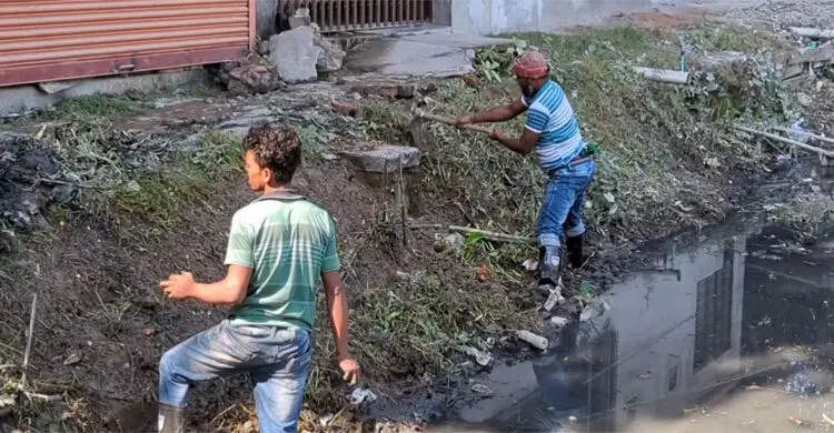 পিরোজপুরে খাল খনন ও অবৈধ স্থাপনা উচ্ছেদ অভিযান পিরোজপুরে খাল খনন ও অবৈধ স্থাপনা উচ্ছেদ অভিযান
