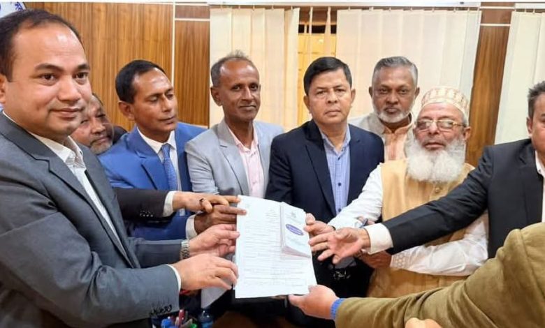 ভোলা-২ আসনে বিএনপির প্রার্থী হাফিজ ইব্রাহিমের মনোনয়ন সংগ্রহ