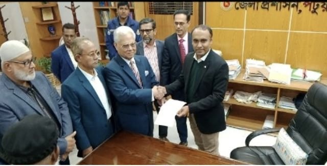 পটুয়াখালী-১ আসনে মনোনয়ন দাখিল করলেন বিএনপির প্রার্থী আলতাফ চৌধুরী