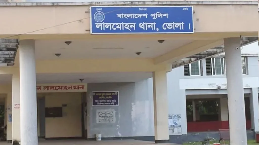 লালমোহনে চালককে হত্যা করে অটোরিকশা নিয়ে গেল দুর্বৃত্তরা