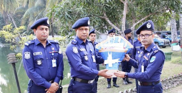 ঝালকাঠির নবাগত পুলিশ সুপারের দায়িত্বভার গ্রহণ ঝালকাঠির নবাগত পুলিশ সুপারের দায়িত্বভার গ্রহণ