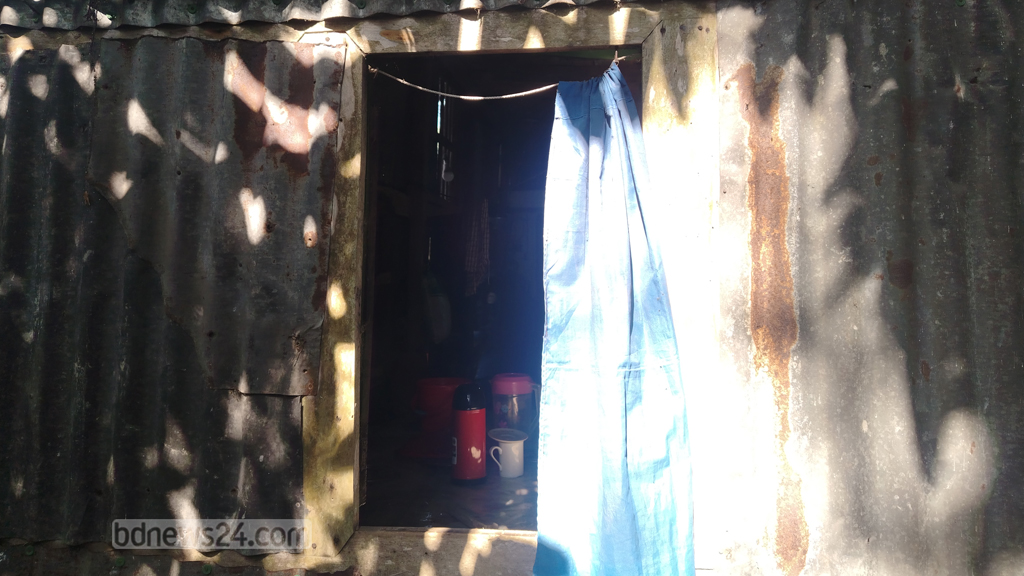ওসমান হাদির নলছিটির বাড়িতে চুরি 