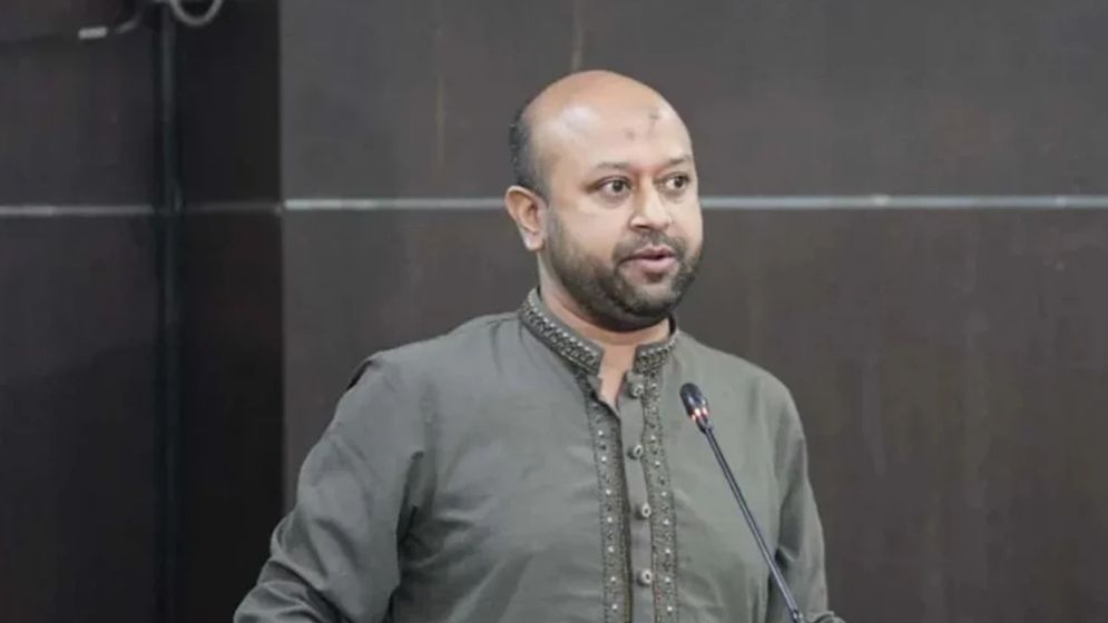 ভোটার ও শুভাকাঙ্ক্ষীদের কাছে আর্থিক সহযোগিতা চাইলেন ব্যারিস্টার ফুয়াদ